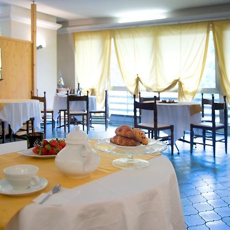 Hotel Dell' Olmo Ormea Exterior photo
